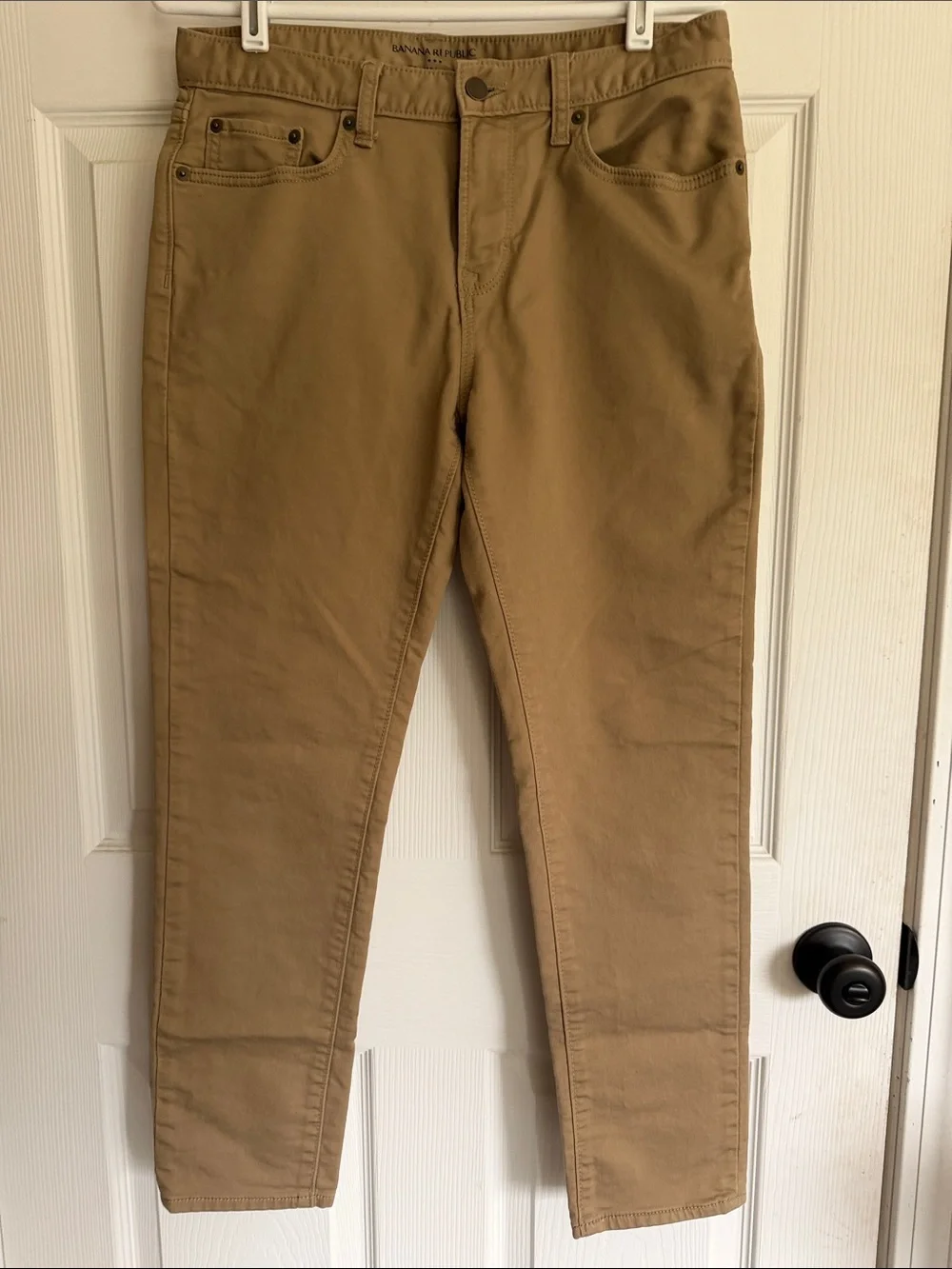 Like New Mens Banana Republic Athletic Fit pants size 30 x30.
